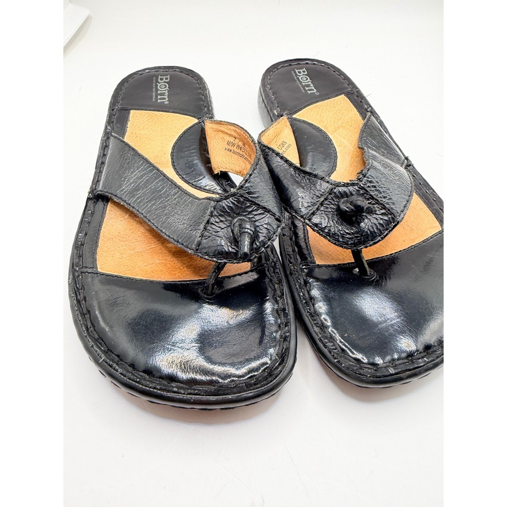 Born Thong Sandals Womens 7 Black Leather Hand Crafted Comfort Flip Flops